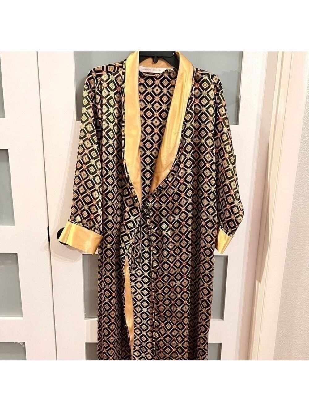 Victoria’s SECRET vintage robe. Size XS